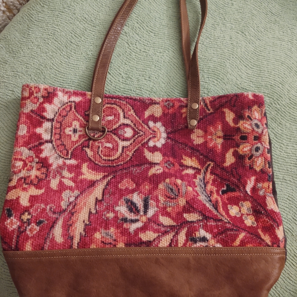Myra bag